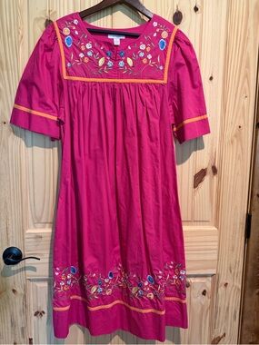 Go Softly Patio Dress Bright Pink w/ Embroidered Flowers Size Large MuuMuu